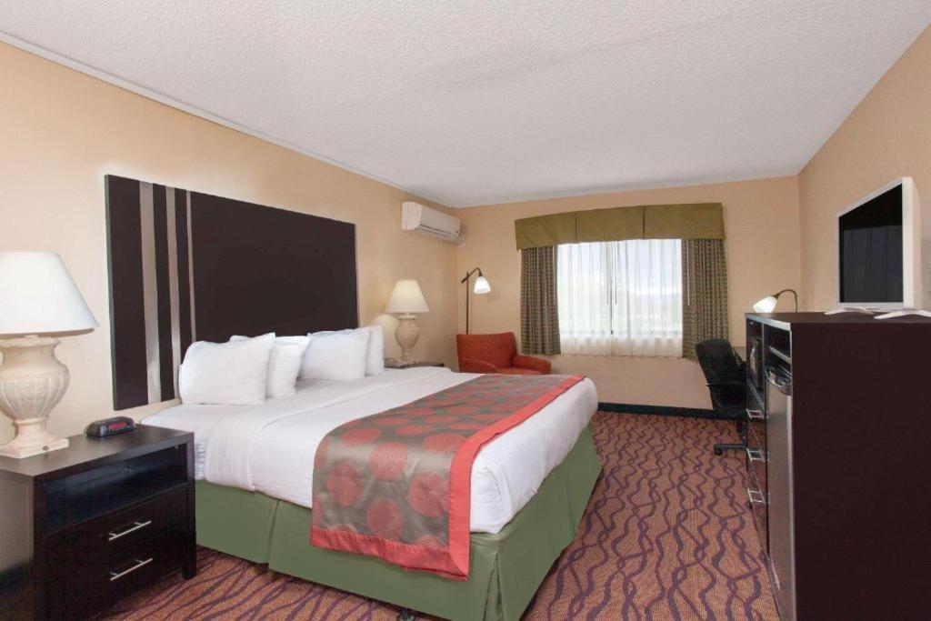 Space Coast Hotel Titusville Exterior photo